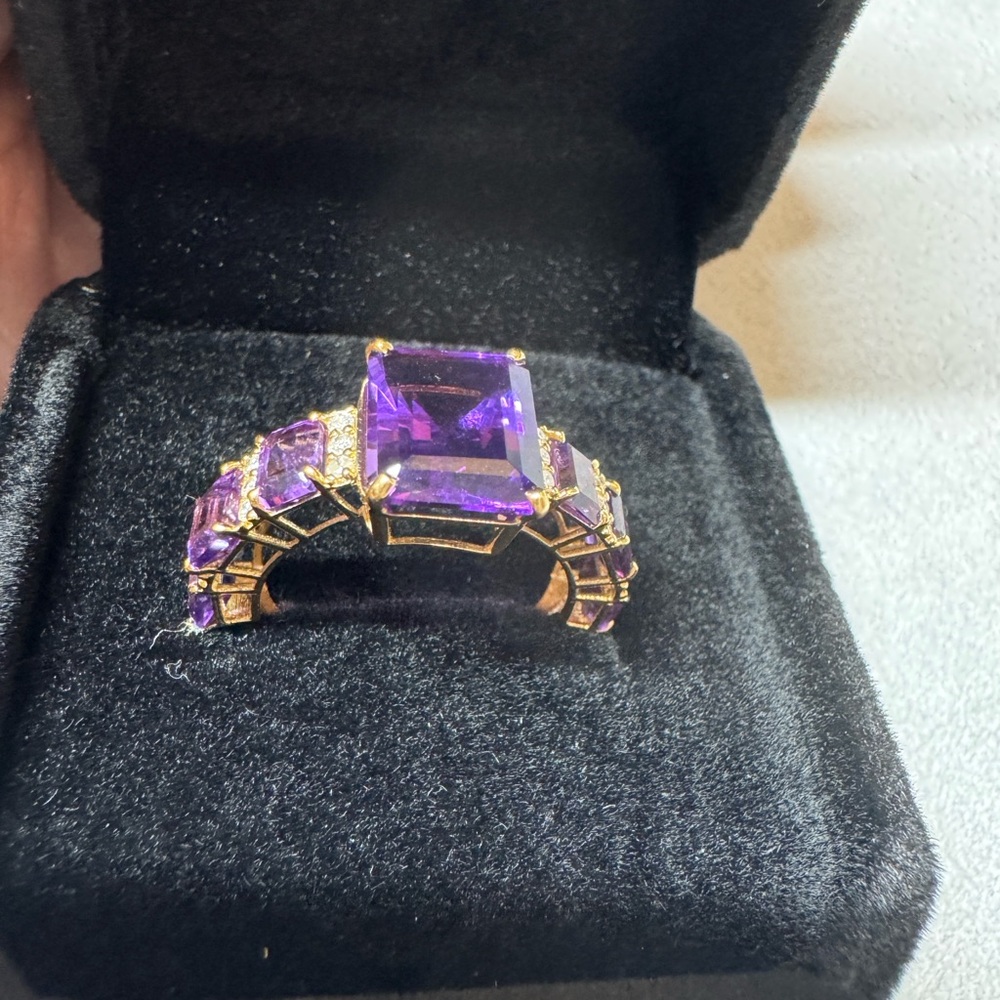 18k YG  .18ct Natural Diamond , Round Brilliant  Cut Amethyst 5ctw Ring Sz 7